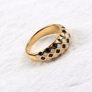 18k Gold Checkerboard Dome Ring